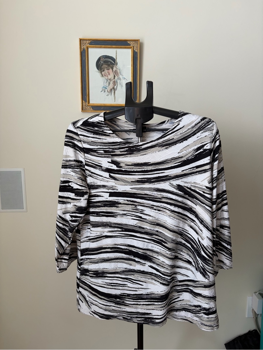 Cathy Abstract Brushstroke Top L – Black, White & Gray Swirl 3/4 Sleeve"